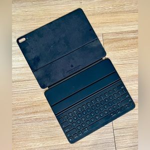 Apple Smart Keyboard Folio for 12.9-inch iPad Pro